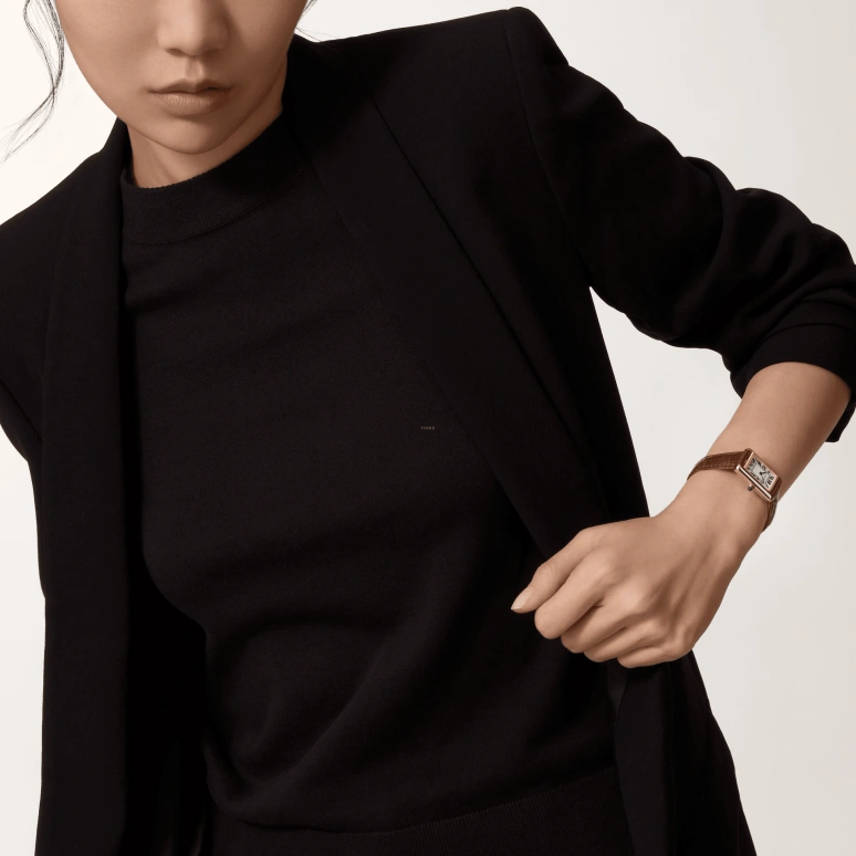 Cartier,Tank 29.50x22mm,29.50x22mm,Rose Gold,Silver,Handwound,In-house Caliber,Hardlex,WGTA0010