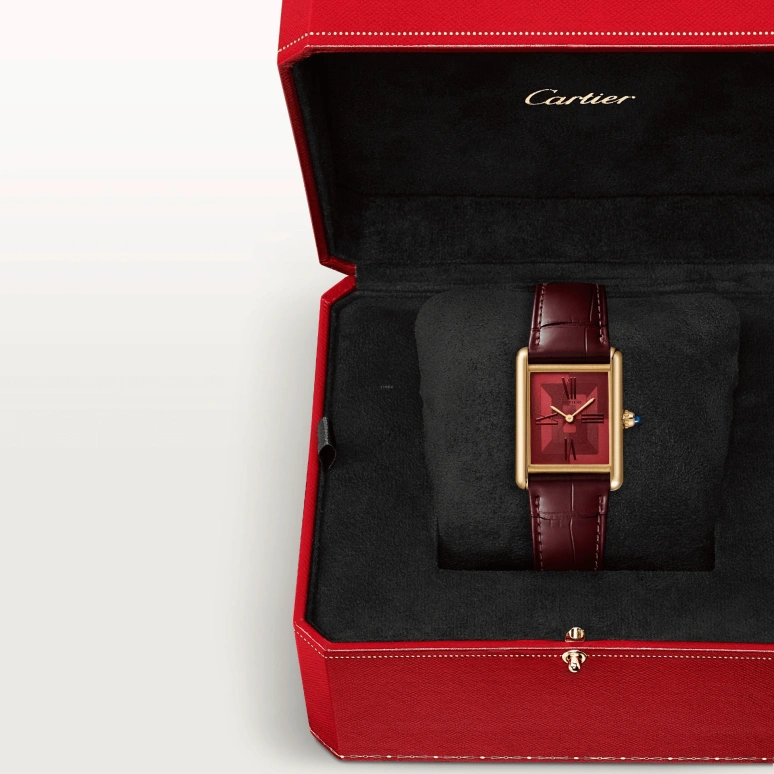 Cartier,Tank 33.70x25.50mm,33.70x25.50mm,Yellow Gold,Red,Handwound,38hours,In-house Caliber,WGTA0093