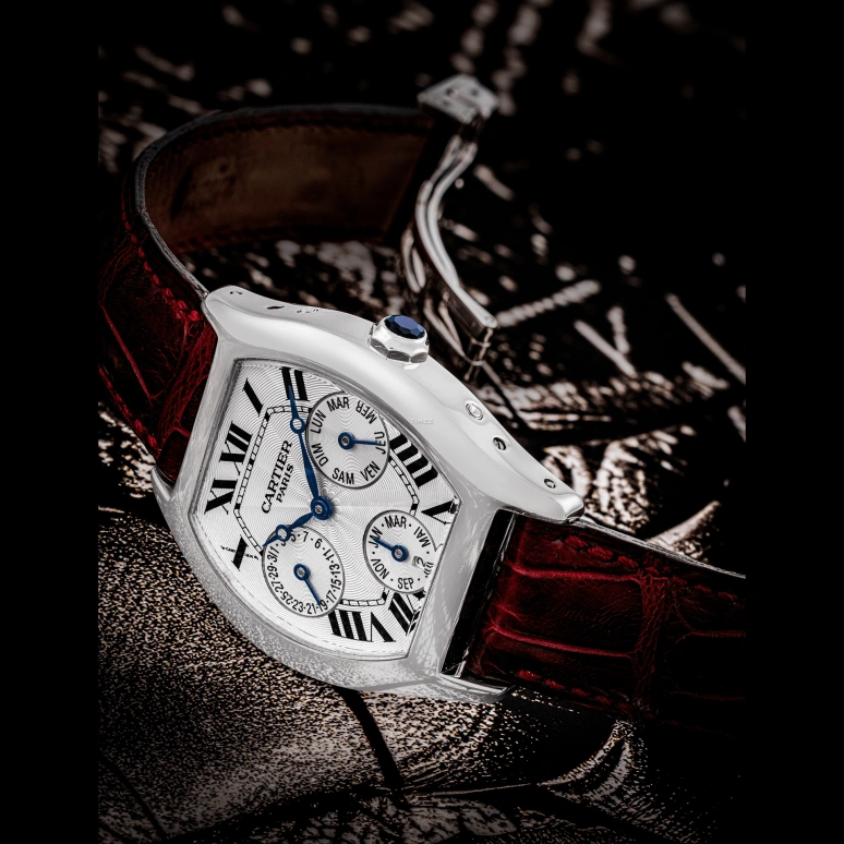 Cartier,Tortue 34x43mm,34x43mm,White Gold,Silver,Automatic,Perpetual Calendar,Leap Year,Month,Date,In-house Caliber,Sapphire,Crystal Glass,2540