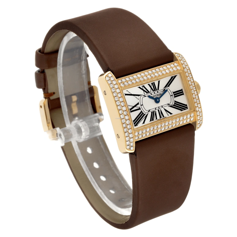 Cartier,Tank 32x25mm,32x25mm,Yellow Gold,Silver,Quartz,In-house Caliber,Sapphire,Crystal Glass,WA301071