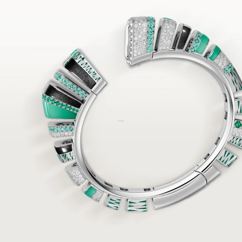 Cartier,Reflection de Cartier 18.40x17.50mm,18.40x17.50mm,White Gold,Silver,Quartz,Sapphire,Crystal Glass,Square,WJMC0002