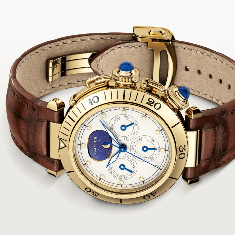Cartier,Pasha de Cartier 38mm,38mm,Yellow Gold,Silver,Automatic,Moonphase,Month,Date,Day,In-house Caliber,Sapphire,Crystal Glass,WGPA0022