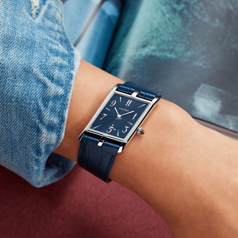 Cartier,Tank 47.15x26.10mm,47.15x26.10mm,Platinum,Blue,Handwound,Sapphire,Crystal Glass,Other,WGTA0120