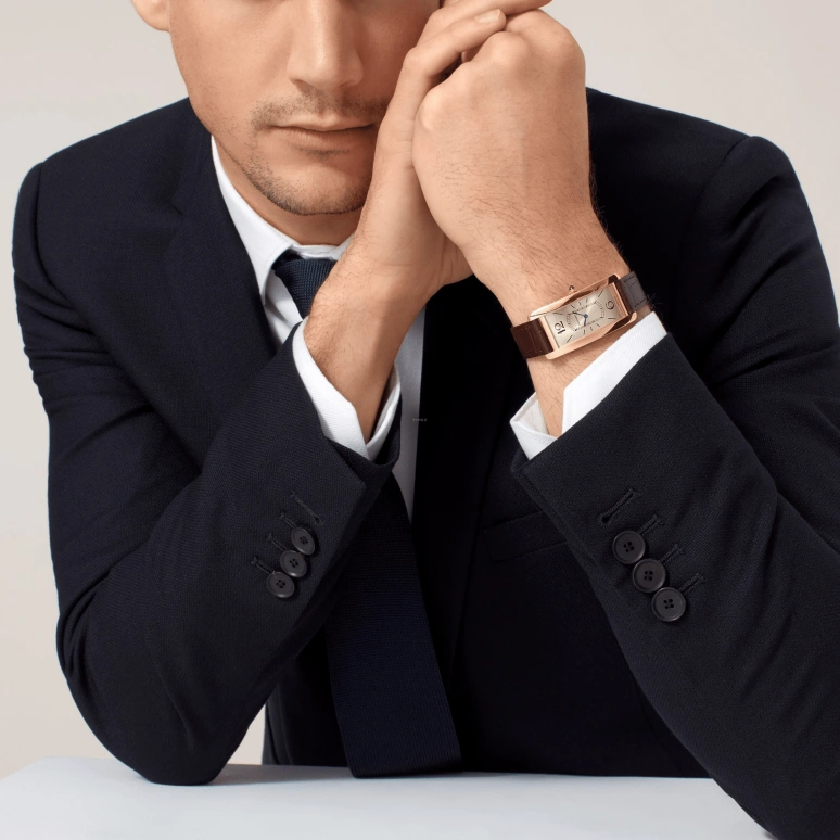 Cartier,Tank 46.30x23mm,46.30x23mm,Yellow Gold,Champagne,Handwound,In-house Caliber,Hardlex,WGTA0026