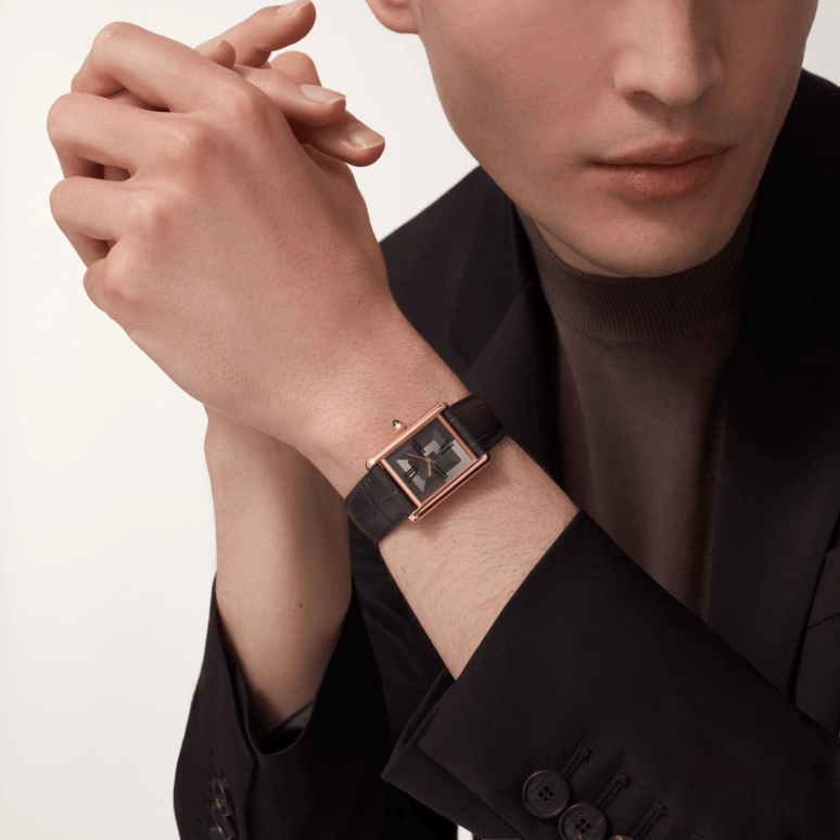 Cartier,Tank 33.70x25.50mm,33.70x25.50mm,Rose Gold,Grey,Handwound,Sapphire,Crystal Glass,Square,WGTA0092