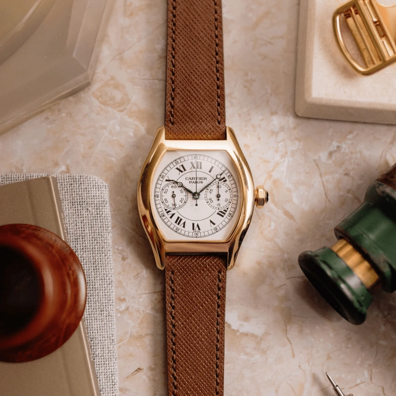 Cartier,Tortue 34x43mm,34x43mm,Yellow Gold,White,Quartz,2356