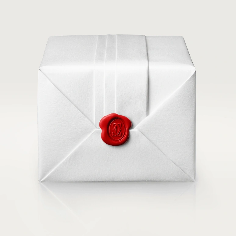 Cartier,Tank 33.70x25.50mm,33.70x25.50mm,Yellow Gold,Black,Handwound,38hours,In-house Caliber,WGTA0091