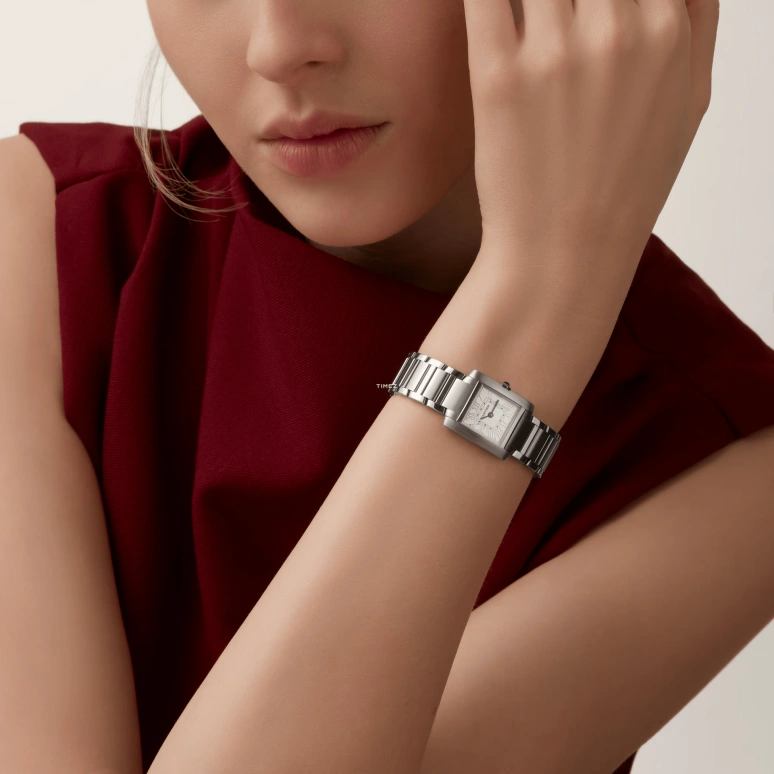 Cartier,Tank 25.70x21.20mm,25.70x21.20mm,Stainless Steel,Silver,Quartz,Sapphire,Crystal Glass,Rectangular,WSTA0129