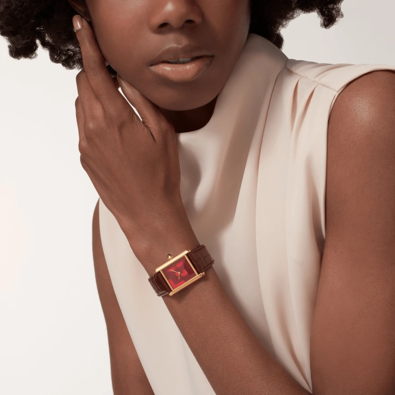 Cartier,Tank 33.70x25.50mm,33.70x25.50mm,Yellow Gold,Red,Handwound,38hours,In-house Caliber,WGTA0093