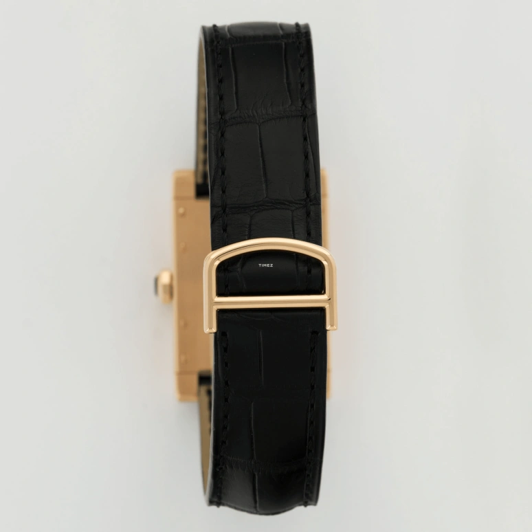 Cartier,Tank à Guichet 24.50x35.50mm,24.50x35.50mm,Yellow Gold,White,Handwound,Jumping Minutes,Jumping Hours,2817