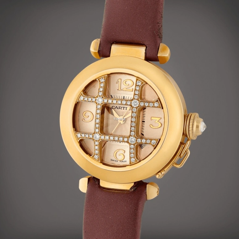 Cartier,Pasha de Cartier 32mm,32mm,Rose Gold,Pink Gold,Automatic,In-house Caliber,Sapphire,Crystal Glass,2620