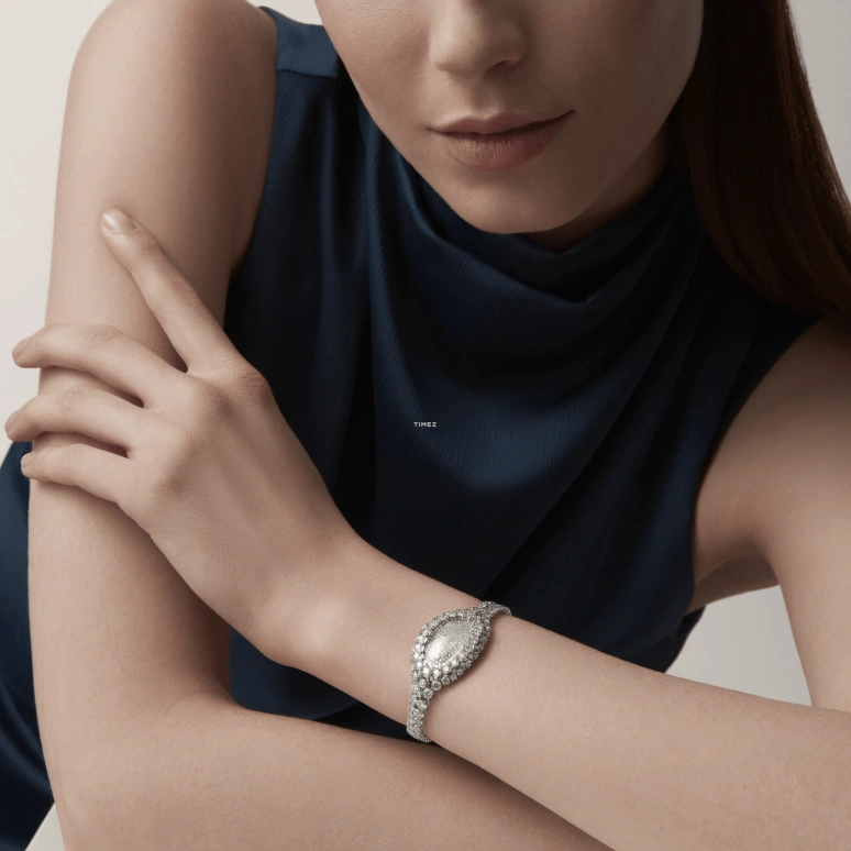 Cartier,Baignoire 24.80x17.10mm,24.80x17.10mm,White Gold,Silver,Quartz,Sapphire,Crystal Glass,Oval,HPI01528