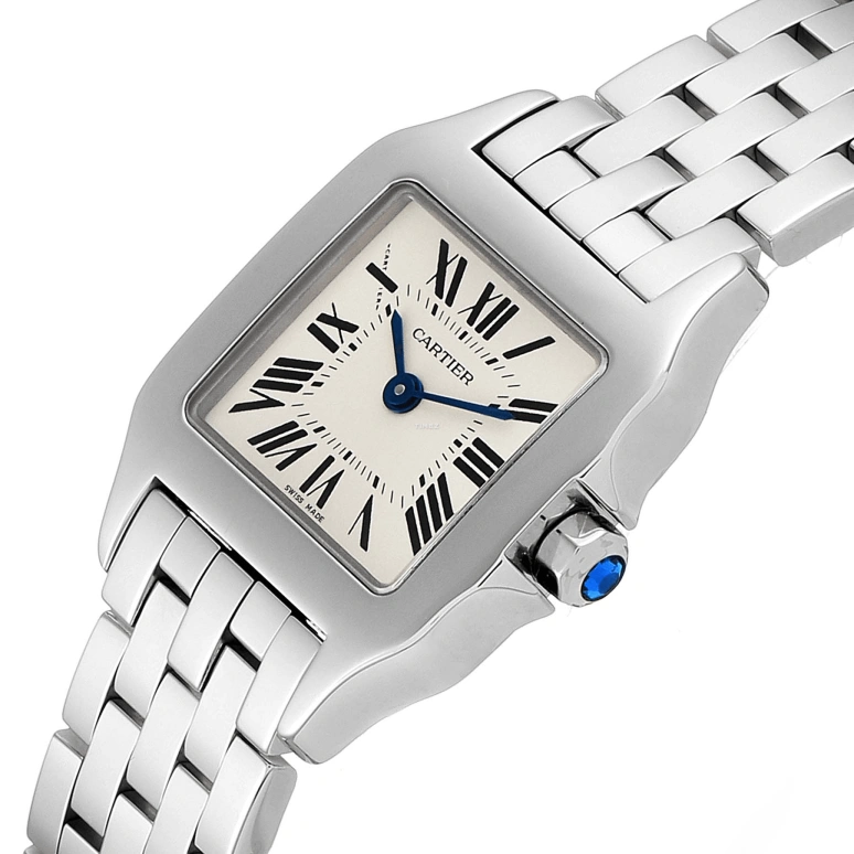 Cartier,Santos de Cartier 28.25x21.65mm,28.25x21.65mm,Stainless Steel,Silver,Quartz,In-house Caliber,Sapphire,Crystal Glass,W25064Z5
