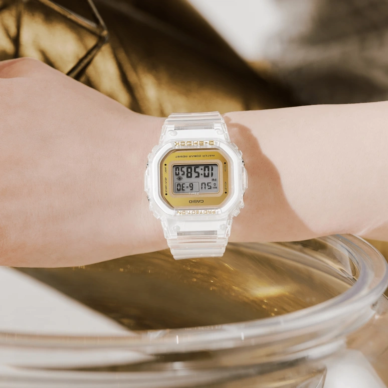 Casio,G-SHOCK 45.70x40.50mm,45.70x40.50mm,Resin,Gold,Grey,Quartz,Countdown,Chronograph,Month,Date,Hardlex,Square,GMDS5600SG,GMDS5600SG-7