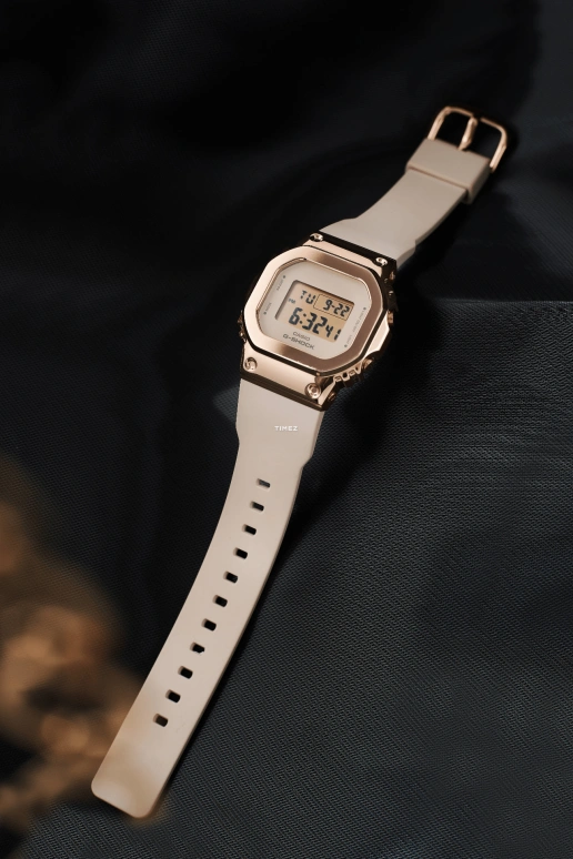 Casio,G-SHOCK 43.80x38.40mm,43.80x38.40mm,Resin,Stainless Steel,Cream,Quartz,Countdown,Chronograph,Perpetual Calendar,Month,Glass,Square,GM,GM-S5600PG-4