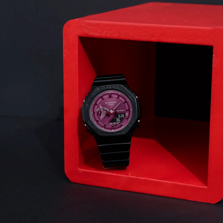 Casio,G-SHOCK 46.20x42.90mm,46.20x42.90mm,Resin,Carbon,Wine Red,Quartz,Countdown,Chronograph,Month,Date,Hardlex,Round,GMAS2100RB1A
