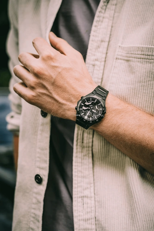 Casio,EDIFICE 47.60x48.20mm,47.60x48.20mm,Carbon,Stainless Steel,Black,Quartz,Countdown,Chronograph,Date,Day,Hardlex,Round,ECB2200DC,ECB2200DC-1A