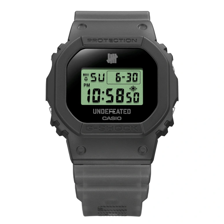 Casio,5600 48.90x43.80mm,48.90x43.80mm,Bio-sourced,Resin,Carbon,Black,Green,Quartz,Countdown,Chronograph,Month,Date,Hardlex,Square,DWE5600UD,DWE5600UD-1