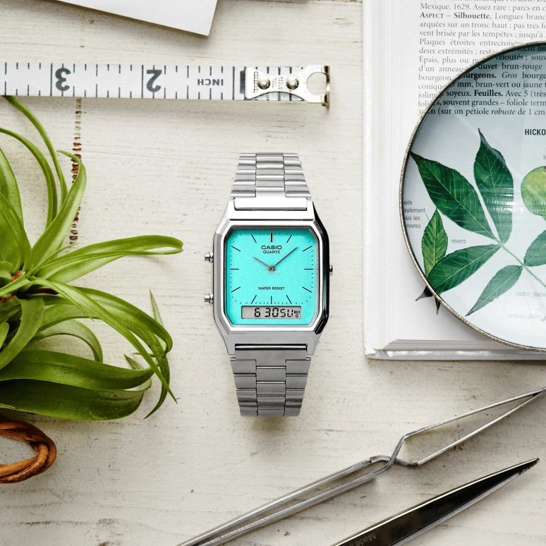 Casio,VINTAGE 38.80x29.80mm,38.80x29.80mm,Resin,Blue,Quartz,Chronograph,Month,Date,Day,Plexi,Tonneau,AQ230A,AQ230A-2A2VT