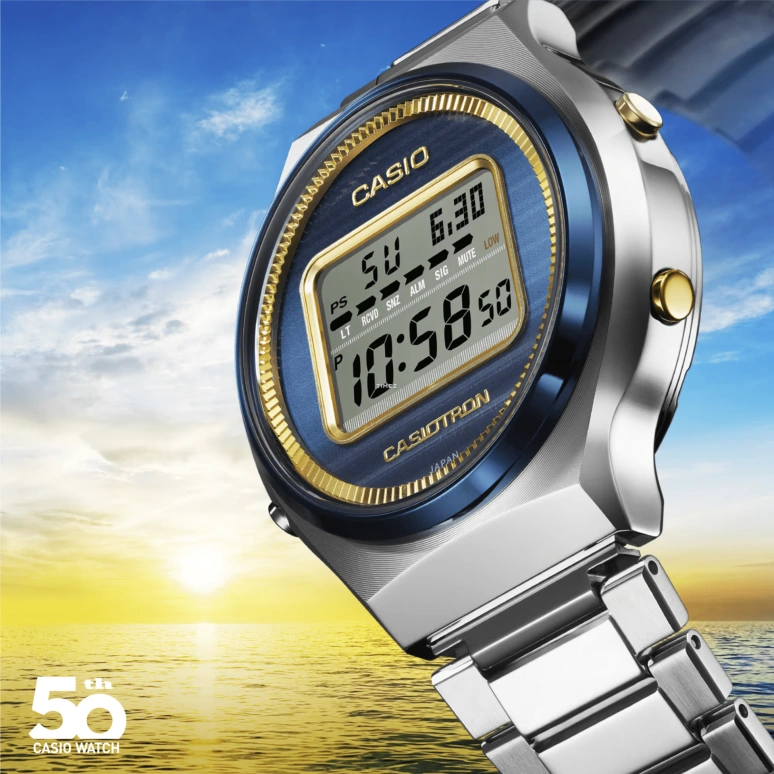 Casio,CASIOTRON 42.70x39.10mm,42.70x39.10mm,Stainless Steel,Blue,Green,Quartz,Countdown,Chronograph,Month,Date,Hardlex,Round,TRN50SS,TRN50SS-2A