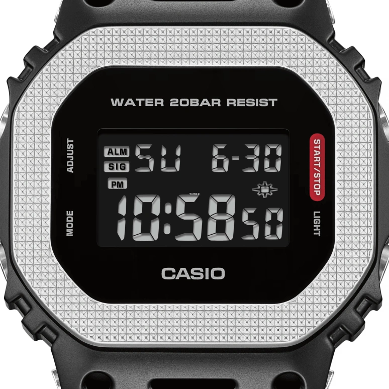 Casio,5600 49.60x43.20mm,49.60x43.20mm,Resin,Stainless Steel,Black,Quartz,Countdown,Chronograph,Month,Date,Hardlex,Square,GM5600BM,GM5600BM-1