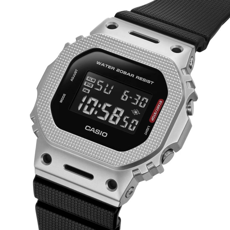Casio,5600 49.60x43.20mm,49.60x43.20mm,Resin,Stainless Steel,Black,Quartz,Countdown,Chronograph,Month,Date,Hardlex,Square,GM5600M,GM5600M-1