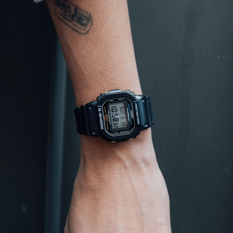 Casio,5600 48.90x42.80mm,48.90x42.80mm,Resin,Grey,Quartz,Countdown,Chronograph,Month,Date,Hardlex,Square,DW5600E,DW5600E-1V