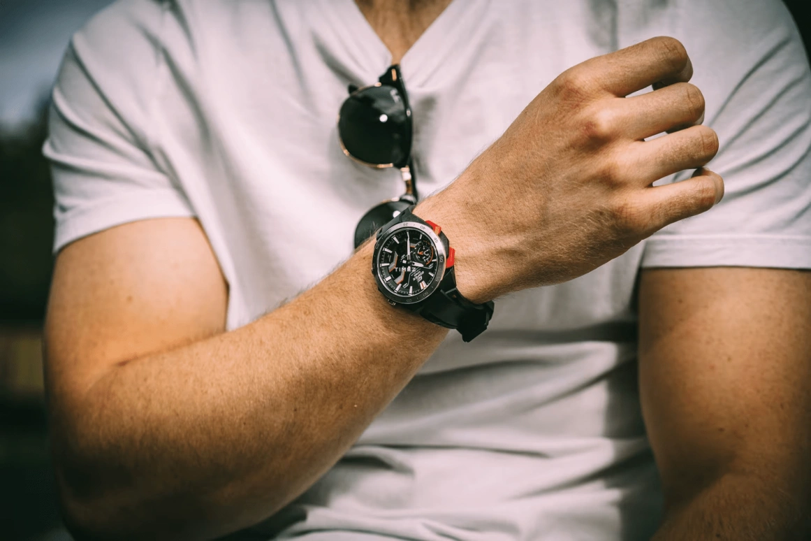Casio,EDIFICE 47.60x48.20mm,47.60x48.20mm,Stainless Steel,Carbon,Black,Smoky Coal,Quartz,Countdown,Chronograph,Date,Day,Sapphire,Crystal Glass,Round,ECB2200P,ECB2200P-1A