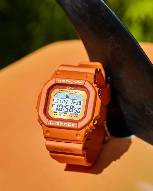 Casio,G-LIDE 46.70x43.20mm,46.70x43.20mm,Resin,Orange,Quartz,Countdown,Chronograph,Moonphase,Month,Hardlex,Square,GLX5600RT,GLX5600RT-4
