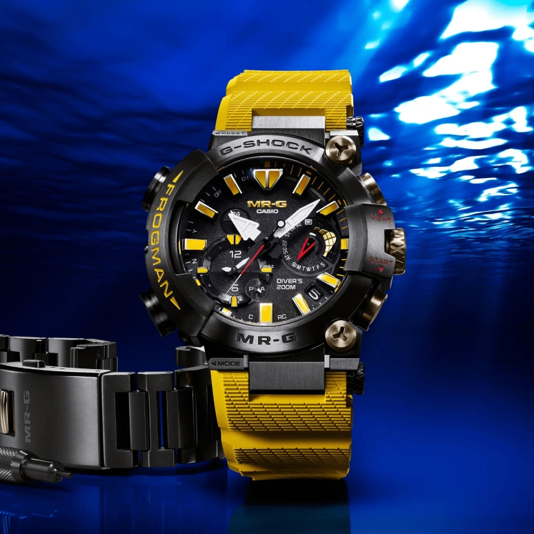 Casio,MR-G 49.70mm,49.70mm,Titanium,Black,Quartz,Countdown,Chronograph,Date,Day,Round,MRGBF1000E1A9