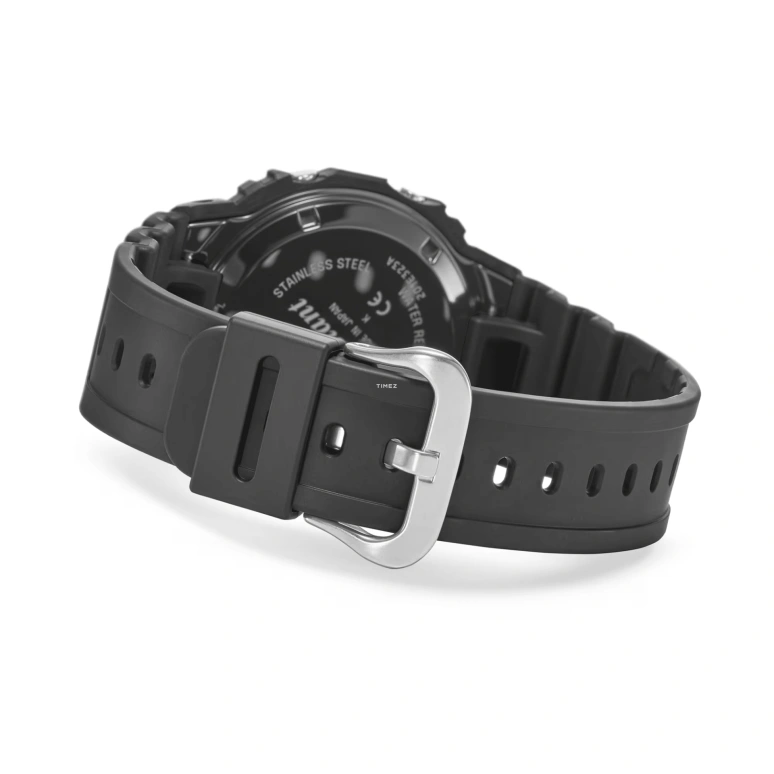 Casio,5600 48.90x42.80mm,48.90x42.80mm,Stainless Steel,Black,Grey,Quartz,Countdown,Chronograph,Month,Date,Hardlex,Square,GW5000U,GW5000U-1