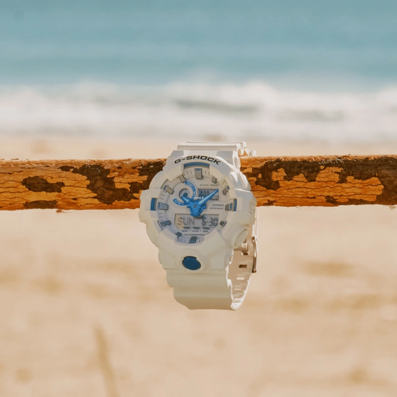 Casio,G-SHOCK 57.50x53.40mm,57.50x53.40mm,Resin,White,Quartz,Countdown,Chronograph,Month,Date,Hardlex,Round,GA700HDS,GA700HDS-7A