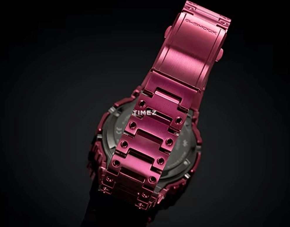 Casio,G-SHOCK 49.30x43.20mm,49.30x43.20mm,Stainless Steel,Red,Quartz,Countdown,Chronograph,Month,Date,Hardlex,Square,GMWB5000RD,GMWB5000RD-4