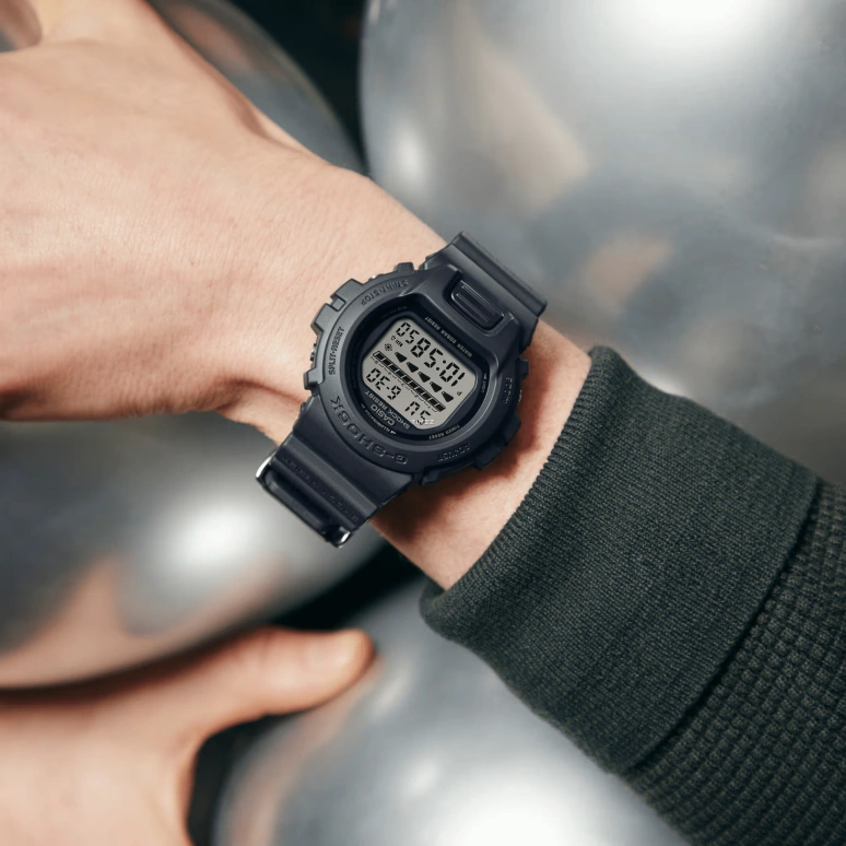 Casio,G-SHOCK 53.20x50mm,53.20x50mm,Bio-sourced,Resin,Black,Grey,Automatic,Countdown,Chronograph,Month,Date,Hardlex,Round,DW6640RE,DW6640RE-1