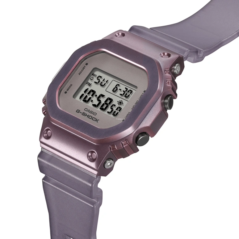 Casio,G-SHOCK 43.80x38.40mm,43.80x38.40mm,Resin,Grey,Purple,Quartz,Countdown,Chronograph,Month,Date,Hardlex,Square,GMS5600MF,GMS5600MF-6