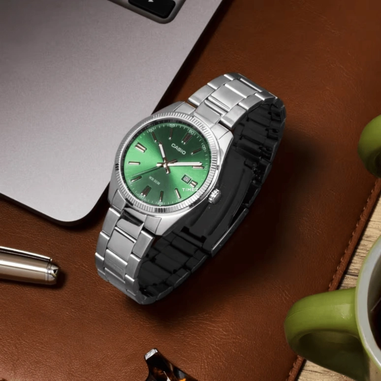 Casio,ANALOGUE 44.20x38.50mm,44.20x38.50mm,Stainless Steel,Green,Quartz,Day,Hardlex,MTP1302D,MTP1302D-3AVT