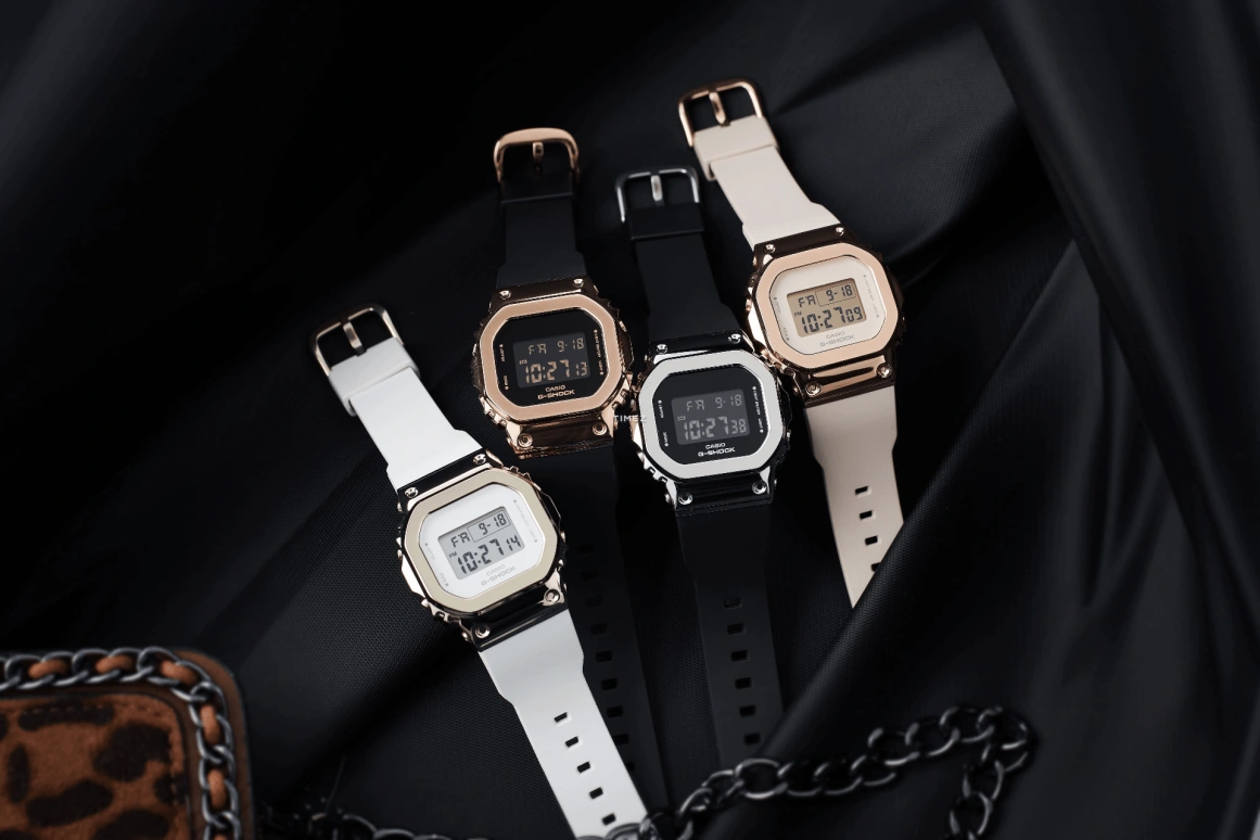 Casio,G-SHOCK 43.80x38.40mm,43.80x38.40mm,Resin,Stainless Steel,Cream,Quartz,Countdown,Chronograph,Perpetual Calendar,Month,Glass,Square,GM,GM-S5600PG-4