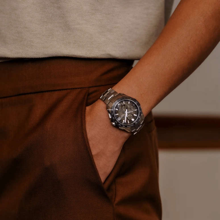 Casio,OCEANUS 47.50x42.80mm,47.50x42.80mm,Titanium,Sapphire,glass,Brown,Quartz,Chronograph,Date,Day,World Time,Sapphire,Crystal Glass,Round,OCWS7000RA5A