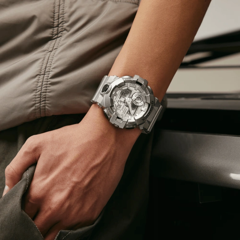 Casio,G-SHOCK 57.50x53.40mm,57.50x53.40mm,Resin,Silver,Quartz,Countdown,Chronograph,Month,Date,Hardlex,Round,GA700FF,GA700FF-8A