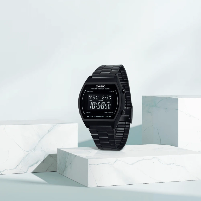 Casio,VINTAGE 38.90x35mm,38.90x35mm,Resin,Black,Quartz,Countdown,Chronograph,Month,Date,Plexi,Tonneau,B640WB,B640WB-1BVT