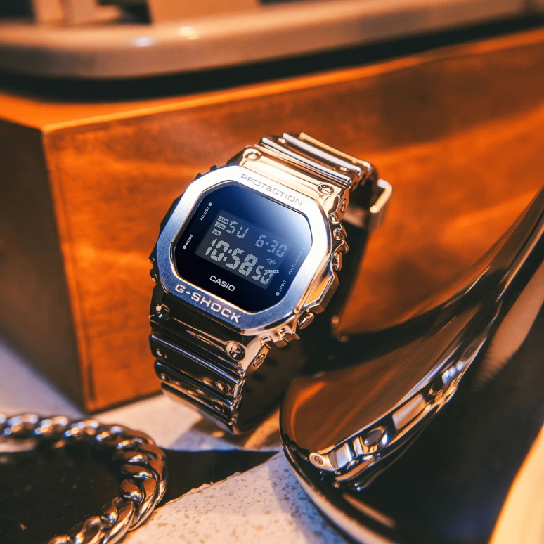 Casio,G-SHOCK 49.60x43.20mm,49.60x43.20mm,Resin,Black,Quartz,Countdown,Chronograph,Month,Date,Hardlex,Square,GM5600YM,GM5600YM-8
