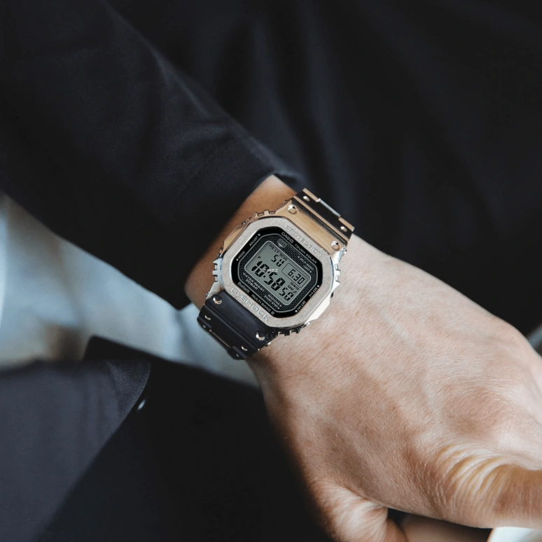 Casio,G-SHOCK 49.30x43.20mm,49.30x43.20mm,Stainless Steel,Black,Quartz,Countdown,Chronograph,Perpetual Calendar,Month,Square,Silver,GMW,GMW-B5000D-1