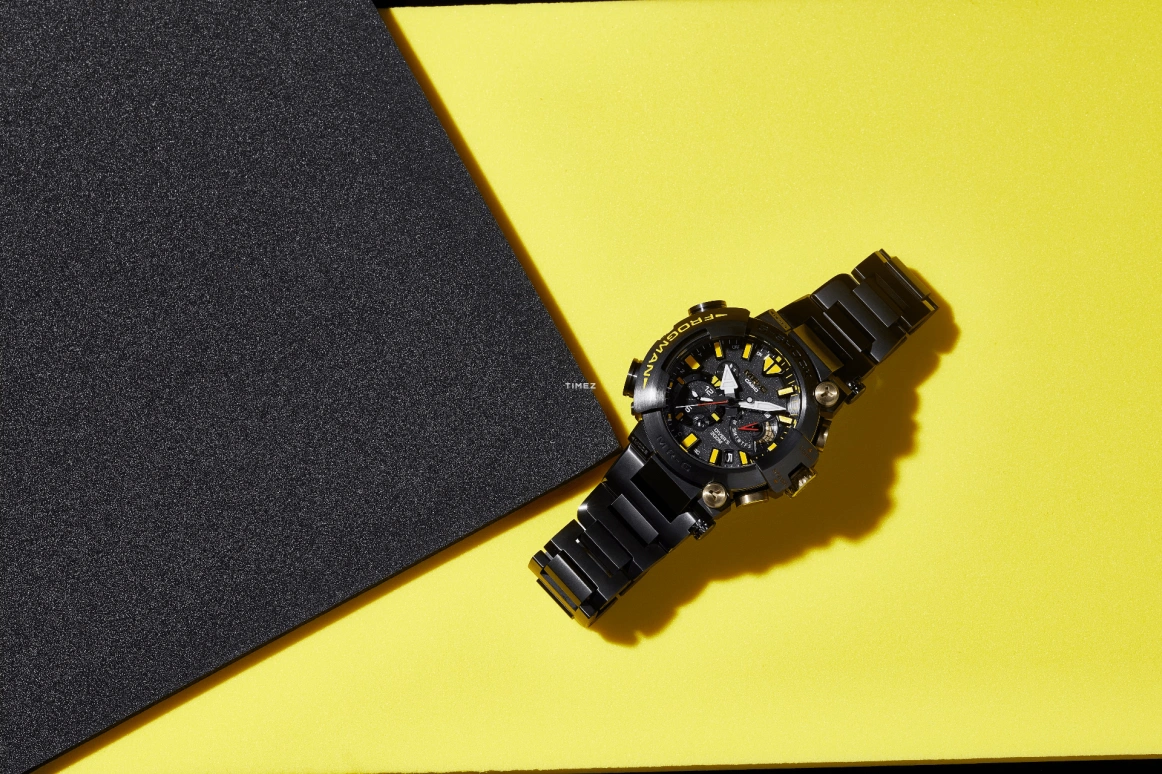 Casio,MR-G 49.70mm,49.70mm,Titanium,Black,Quartz,Countdown,Chronograph,Date,Day,Round,MRGBF1000E1A9