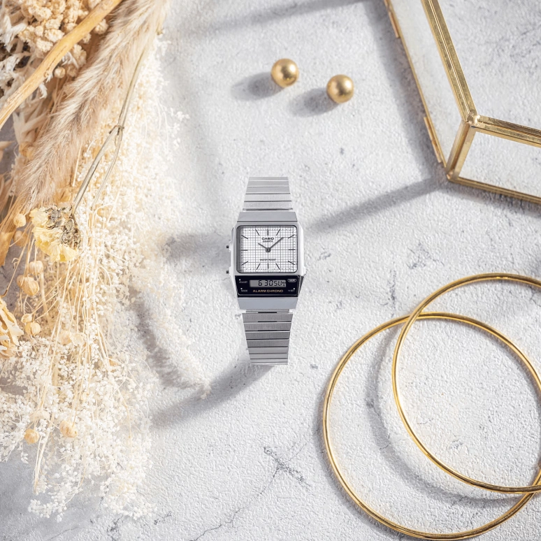 Casio,VINTAGE 40.70x32.10mm,40.70x32.10mm,Resin,Black,White,Quartz,Chronograph,Month,Date,Day,Plexi,Rectangular,AQ800E,AQ800E-7A