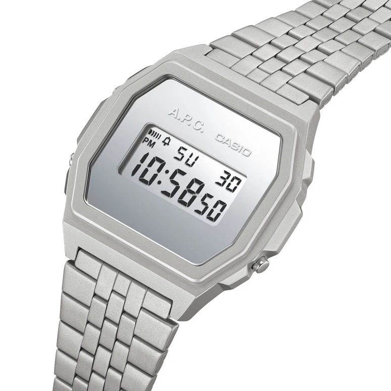 Casio,VINTAGE 39.60x38mm,39.60x38mm,Stainless Steel,Silver,Quartz,Chronograph,Date,Day,Hour Strike,Hardlex,Square,A1000ACD,A1000ACD-7