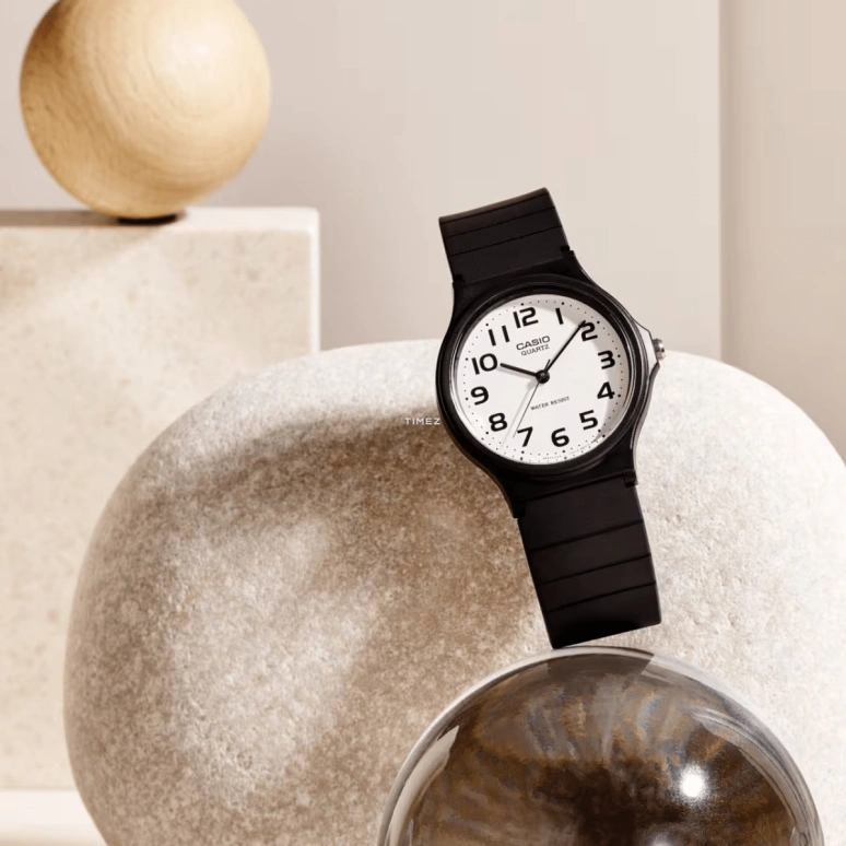 Casio,ANALOGUE 38.80x34.90mm,38.80x34.90mm,Resin,White,Quartz,Plexi,Glass,Round,MQ24,MQ24-7B2