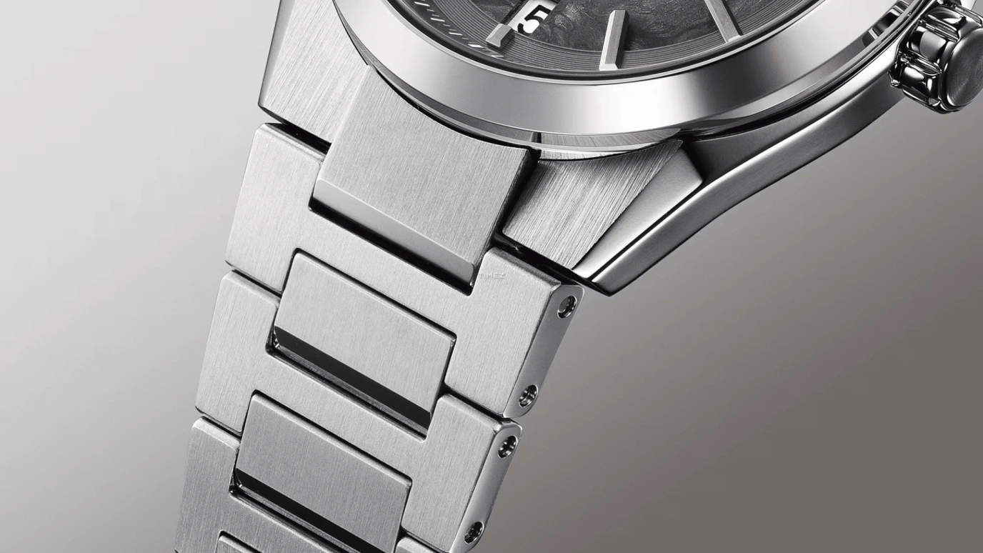 Casio,EDIFICE 43.50x39mm,43.50x39mm,Stainless Steel,Black,Automatic,Day,Anti-magnetic,EFK100CD,EFK100CD-1A