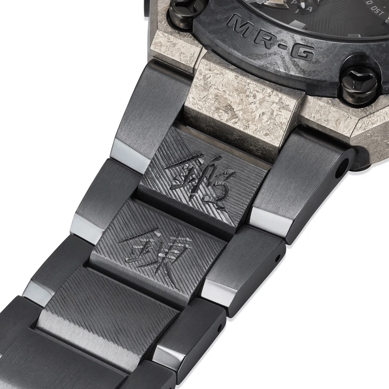Casio,MR-G 49.80mm,49.80mm,Titanium,Black,Quartz,Countdown,Chronograph,Day,Dule Time,Hardlex,Round,MRGB2000GA,MRGB2000GA-1A