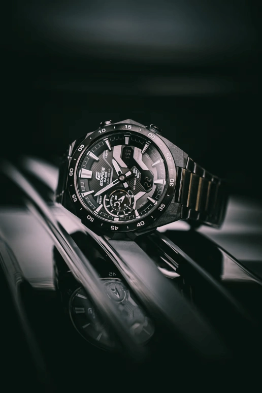 Casio,EDIFICE 47.60x48.20mm,47.60x48.20mm,Carbon,Stainless Steel,Black,Quartz,Countdown,Chronograph,Date,Day,Hardlex,Round,ECB2200DC,ECB2200DC-1A