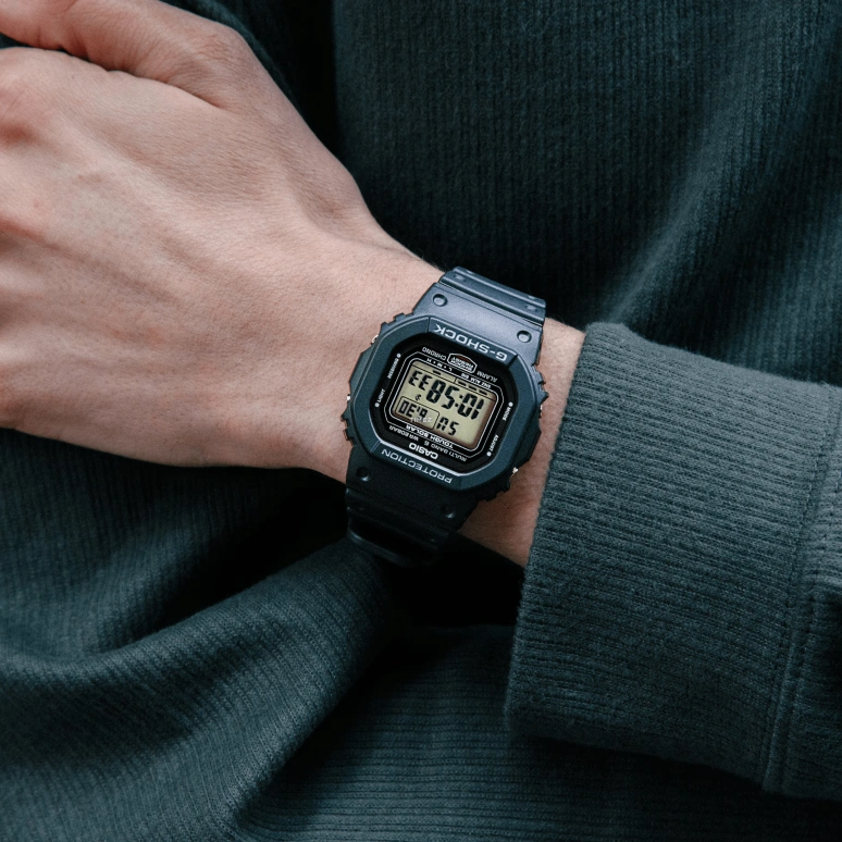 Casio,5600 48.90x42.80mm,48.90x42.80mm,Stainless Steel,Black,Grey,Quartz,Countdown,Chronograph,Month,Date,Hardlex,Square,GW5000U,GW5000U-1